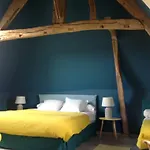 Le Saint Aubin- Maison D Hotes Dans Ce Monastere Du 16 Siecle