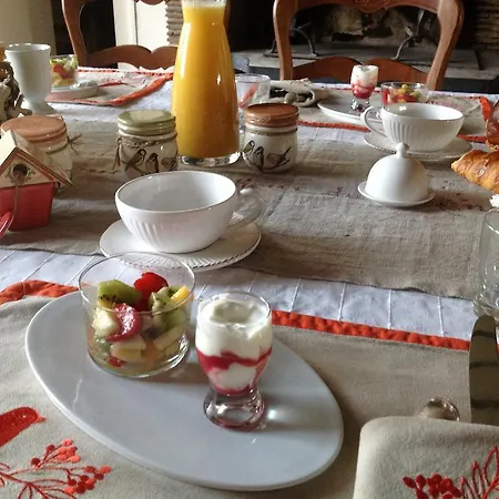 Guest house Le Saint Aubin- Maison D Hotes Dans Ce Monastere Du 16 Siecle *