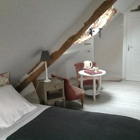 Guest house Le Saint Aubin- Maison D Hotes Dans Ce Monastere Du 16 Siecle *