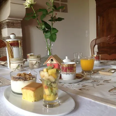 Gasthof Le Saint Aubin- Maison D Hotes Dans Ce Monastere Du 16 Siecle