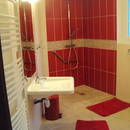 بيت ضيافة Le Saint Aubin- Maison D Hotes Dans Ce Monastere Du 16 Siecle 3*