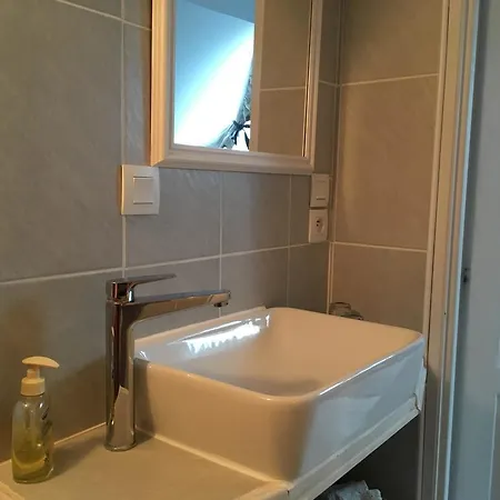 Le Saint Aubin- Maison D Hotes Dans Ce Monastere Du 16 Siecle