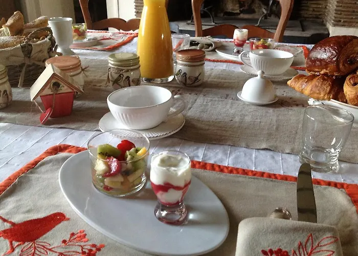 Guest house Le Saint Aubin- Maison D Hotes Dans Ce Monastere Du 16 Siecle 3*