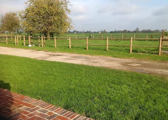 Guest house Le Saint Aubin- Maison D Hotes Dans Ce Monastere Du 16 Siecle 3*