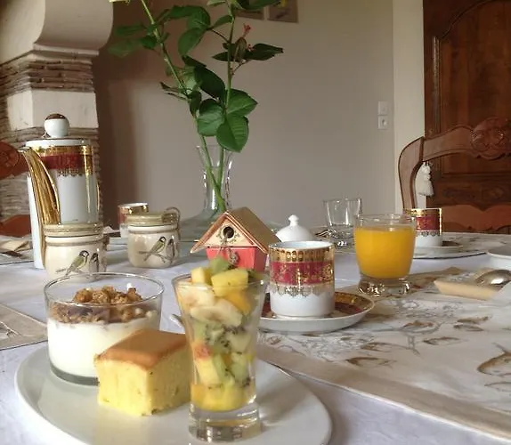 Guest house Le Saint Aubin- Maison D Hotes Dans Ce Monastere Du 16 Siecle