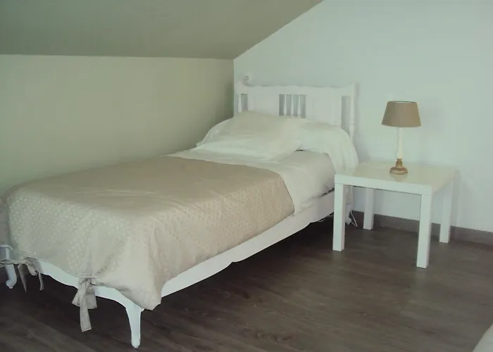 Guest house Le Saint Aubin- Maison D Hotes Dans Ce Monastere Du 16 Siecle 3*